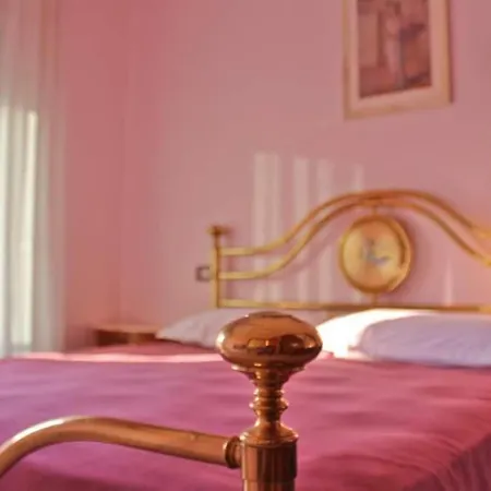 Gurguri 3* Golem (Tirana)