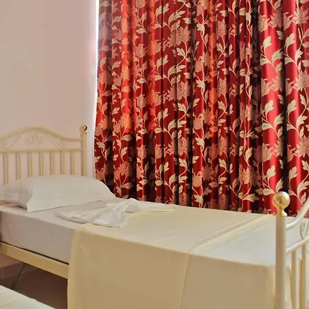 Hotel Gurguri Golem (Tirana)